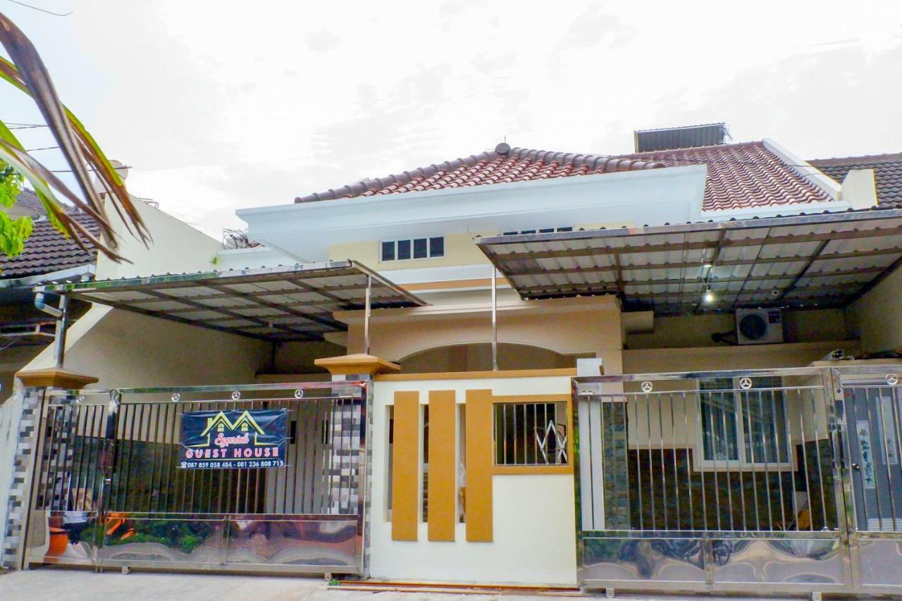 Oyo 314 Emas 23 Guest House Syariah Malang Esterno foto